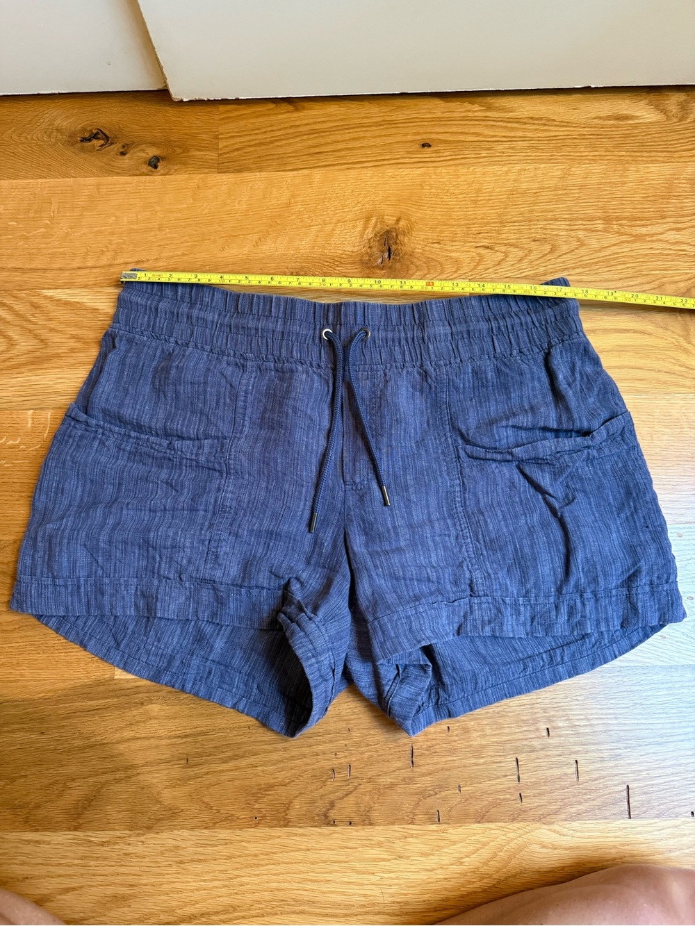 Athleta Navy Cabo Linen-Textured 4" Shorts